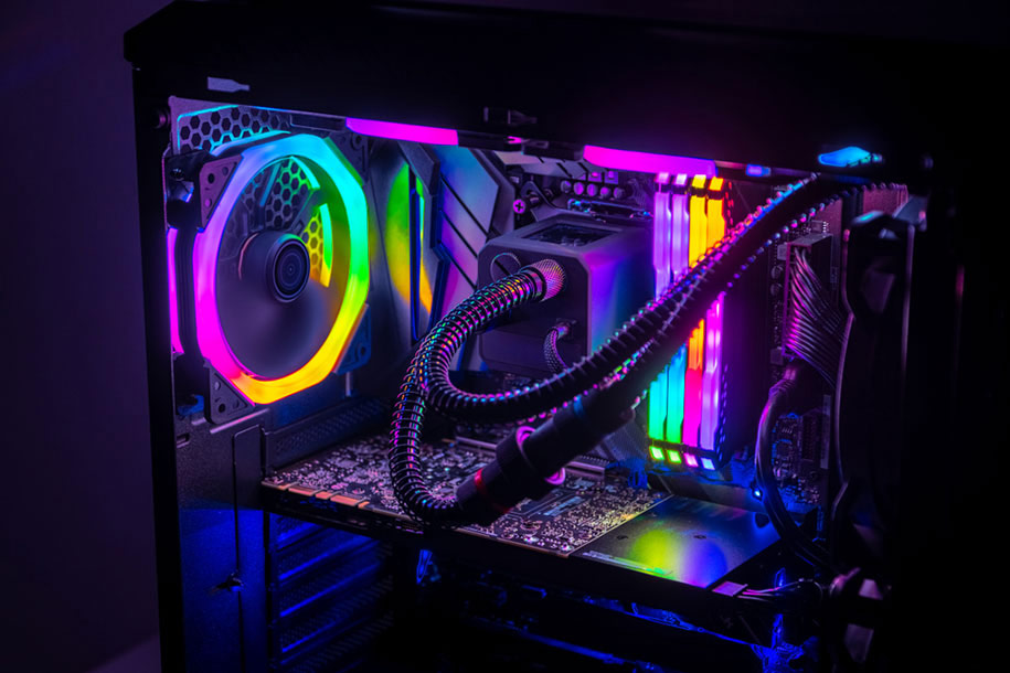 Air Cooling vs. Liquid Cooling in PC Builds - Kingston Technology