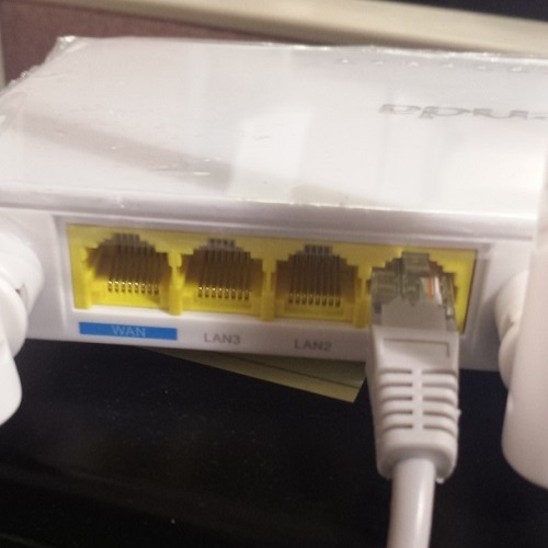 Tenda Router Connection Ports