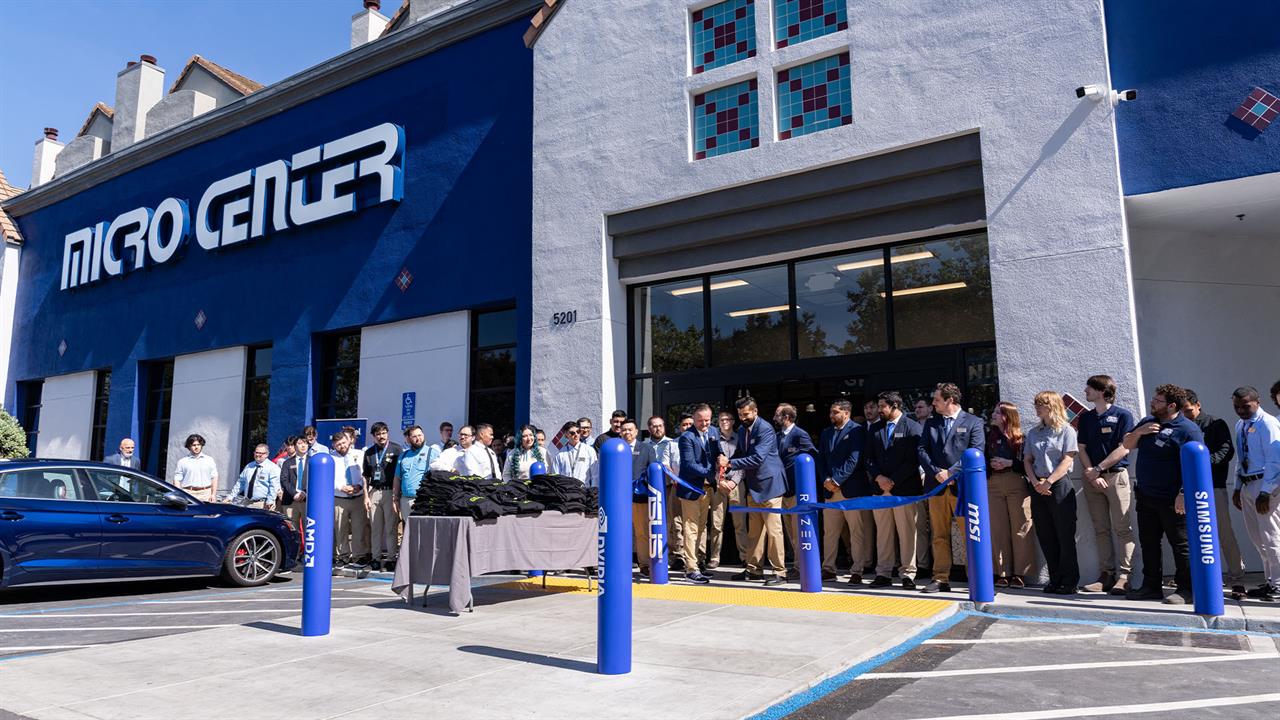 A scene from the MC Santa Clara grand opening.