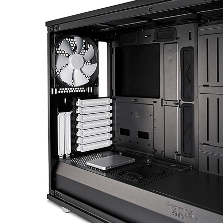 Close oup of the Define S2 inside without panel showing fan in the back
