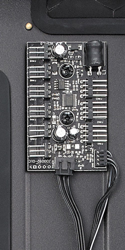 Close oup of the Define R6 fan connections