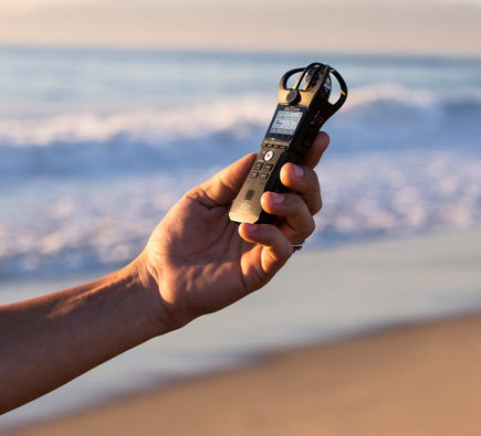 Zoom H1n microphone used to capture the sound of waves at the beach