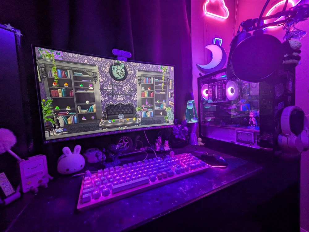 Micro Center Build of the Week: Gertrude