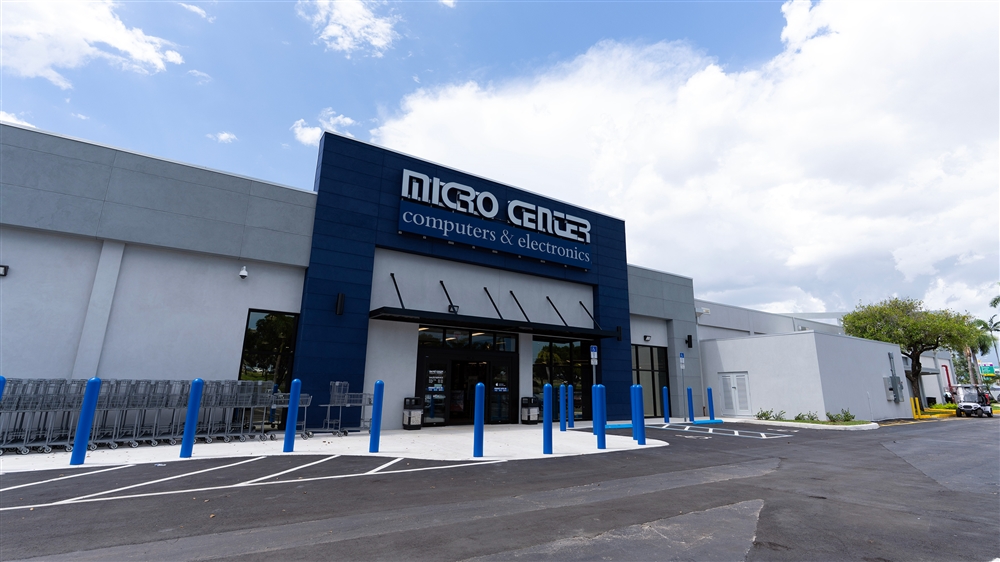 read more about meet the best computer store in the world